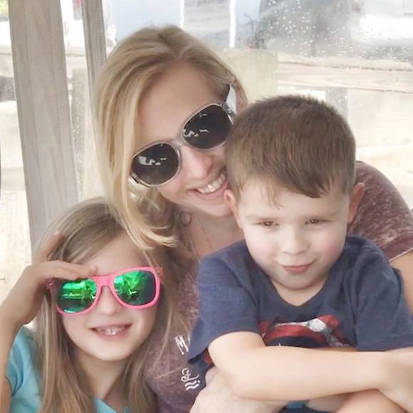 Meet your Posher, Holly - Picture 1 of 1